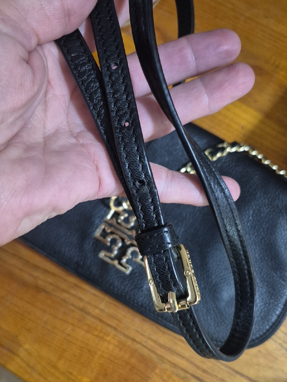 Tory Burch Black Pebbled Leather Crossbody with Gold Logo - Picture 2 of 9